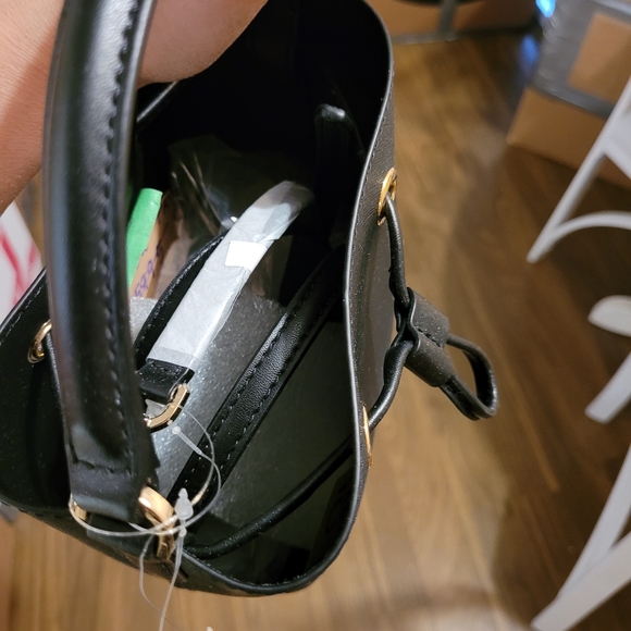 BNWT Michael Kors Bucket Bag - Picture 6 of 7